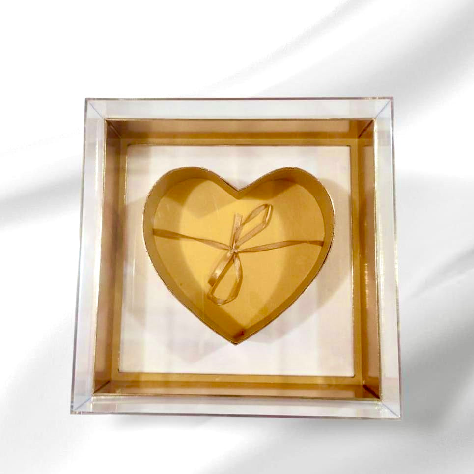 CORAZÓN - Estuche de lujo con Tapa de Acrílico 2 tamaños/ 1pz (No incluye flores)