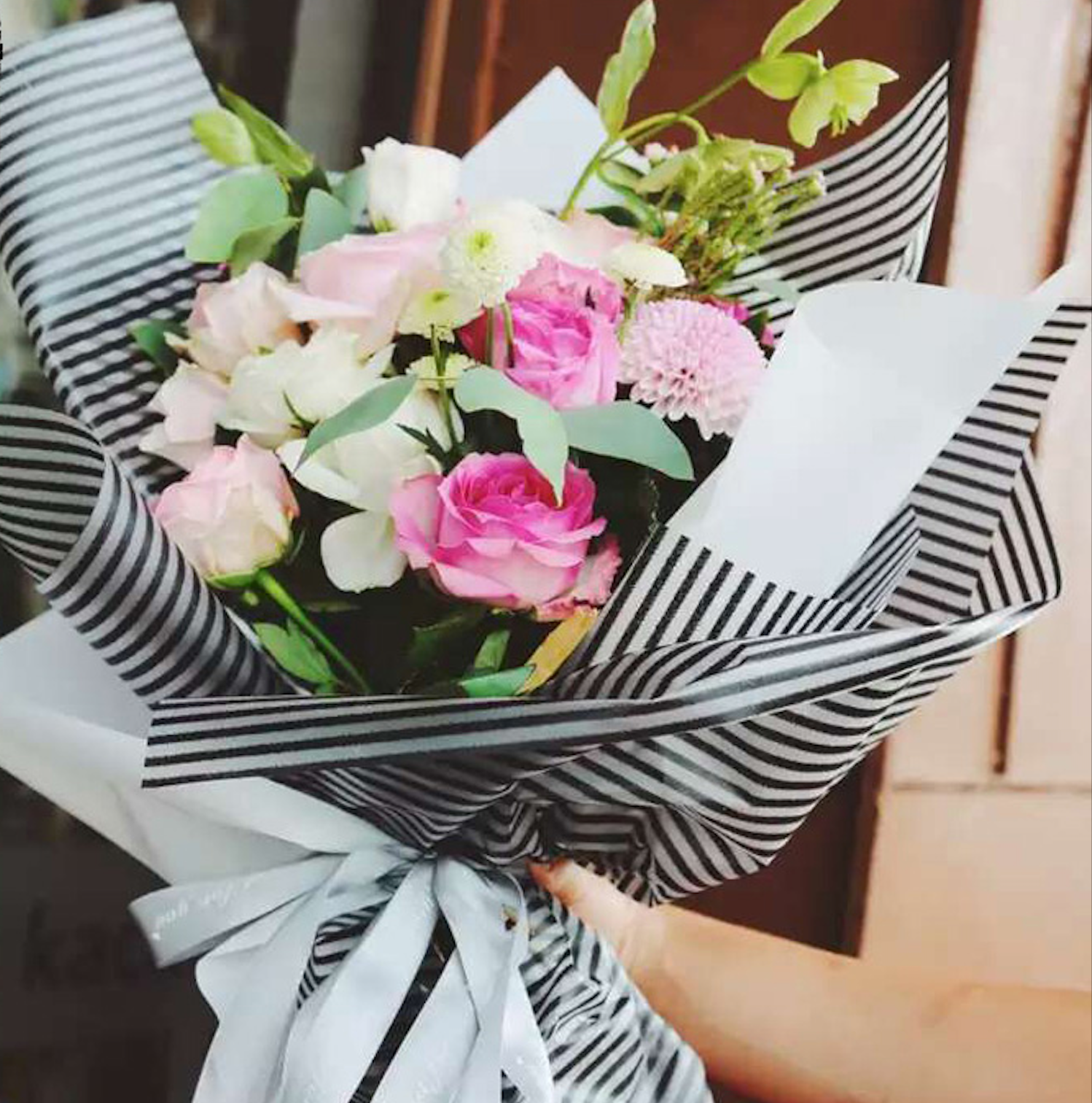 Papel Coreano para floristeria RAYAS / Paq. 20 Pliegos