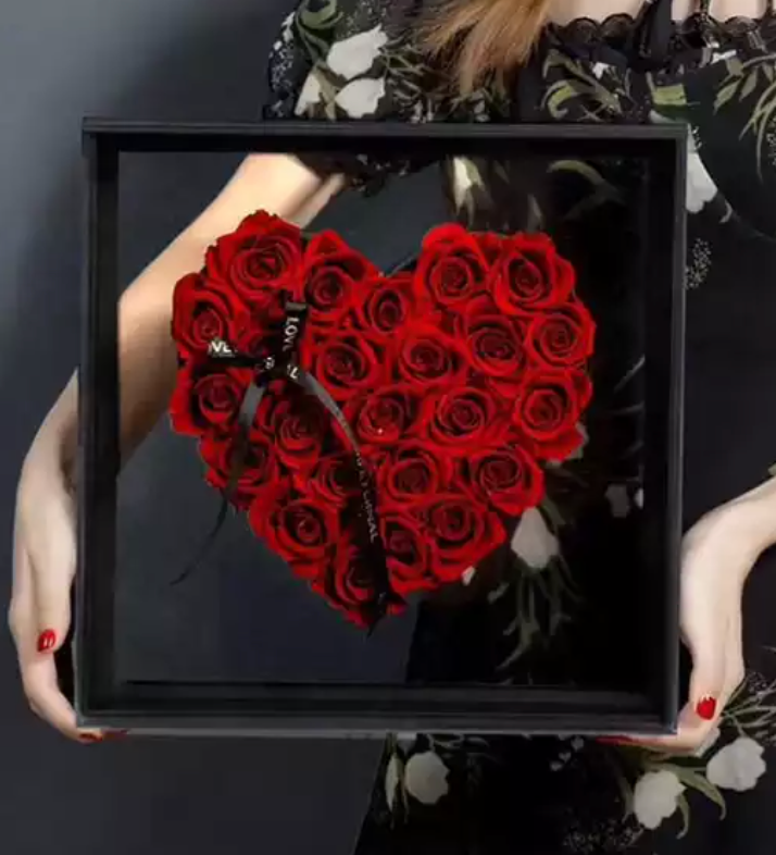 CORAZÓN - Estuche de lujo con Tapa de Acrílico 2 tamaños/ 1pz (No incluye flores)