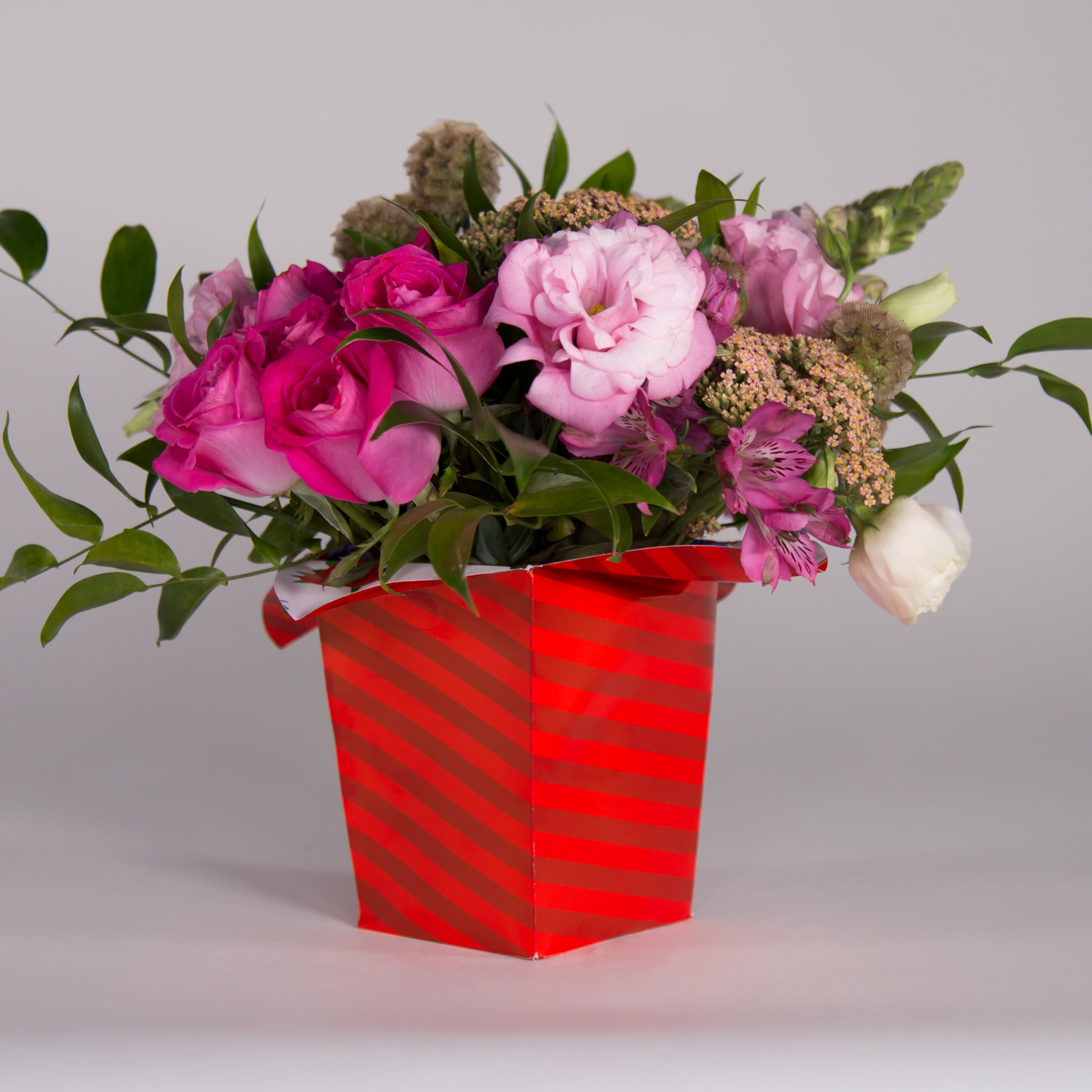 Florero Ecológico FLOR DE LYS / Precio Paq. 10pz (No incluye flores)