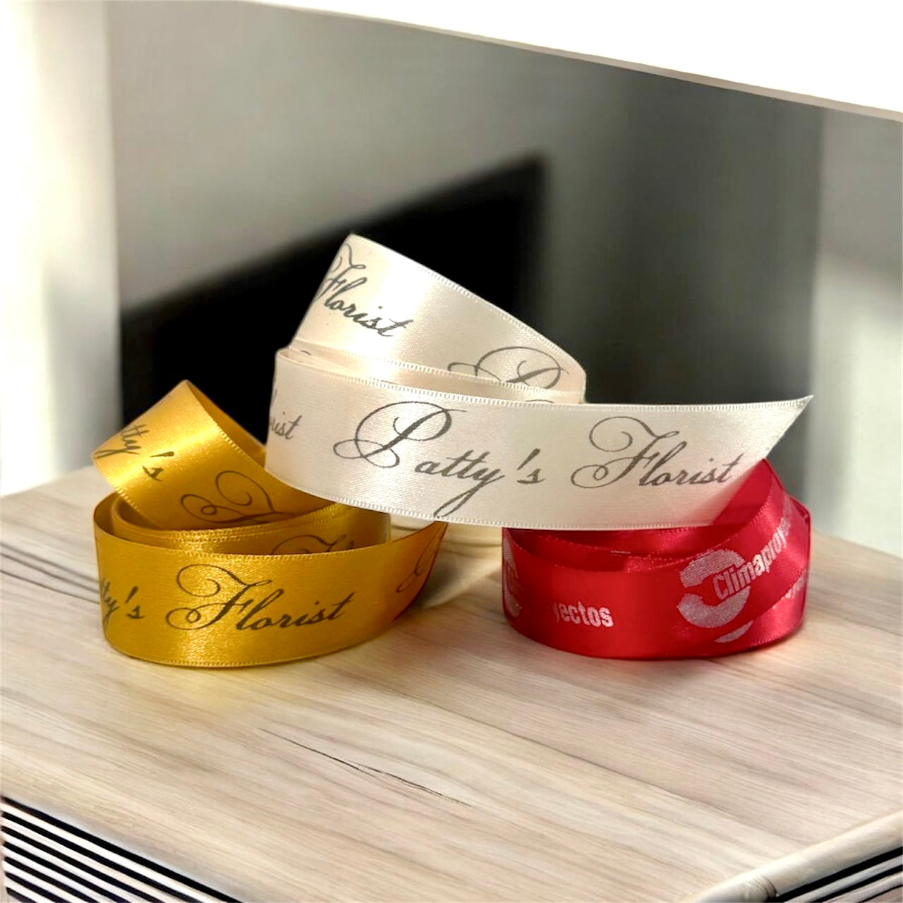 Impresión de Logo o Palabras TINTA NEGRA o TINTA BLANCA (Listón incluido)